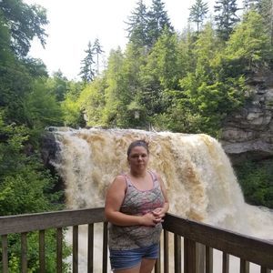 Meet your Posher, Connie